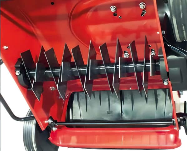 Vertikutiergerät Titan 38 - Starke und feste Klingen